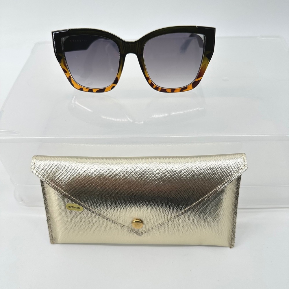 Bethenny Sunglasses Womens OS Black Tortoise Retro Oversized Statement Summerโ